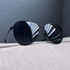 DIFF Black Large Lense Aviator Sunnies